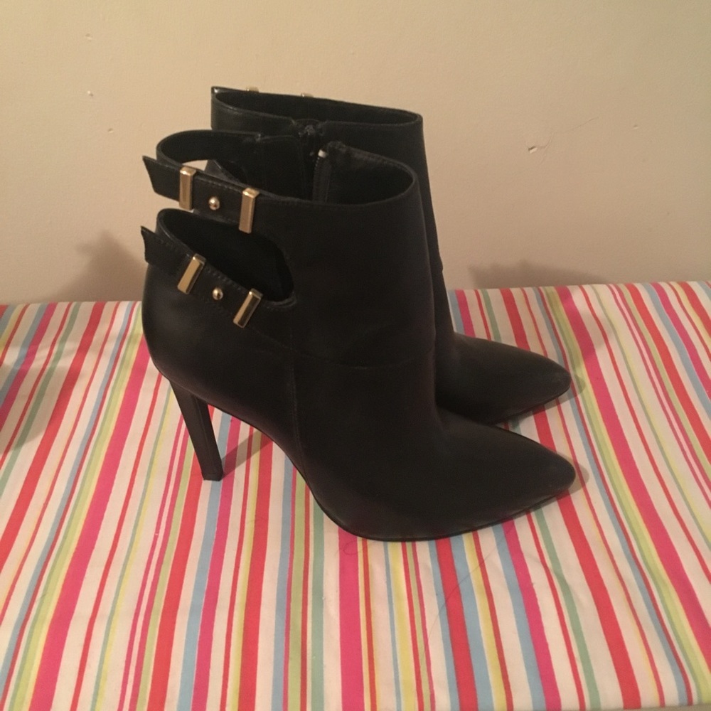 Guess leather botties